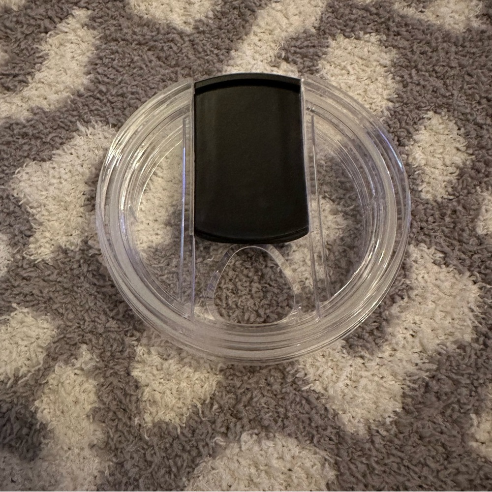 NWOT! Starbucks Iced Venti Cup Sip Lids (Set of 2)